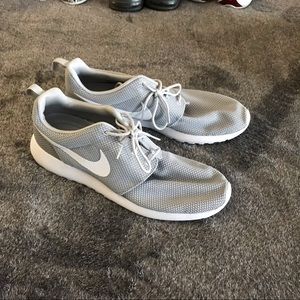 Nike Roshe Run size 13 men’s